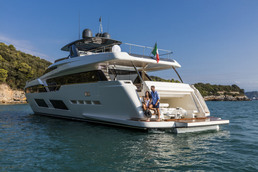 FERRETTI 920-553.jpg FERRETTI 920-553.jpg